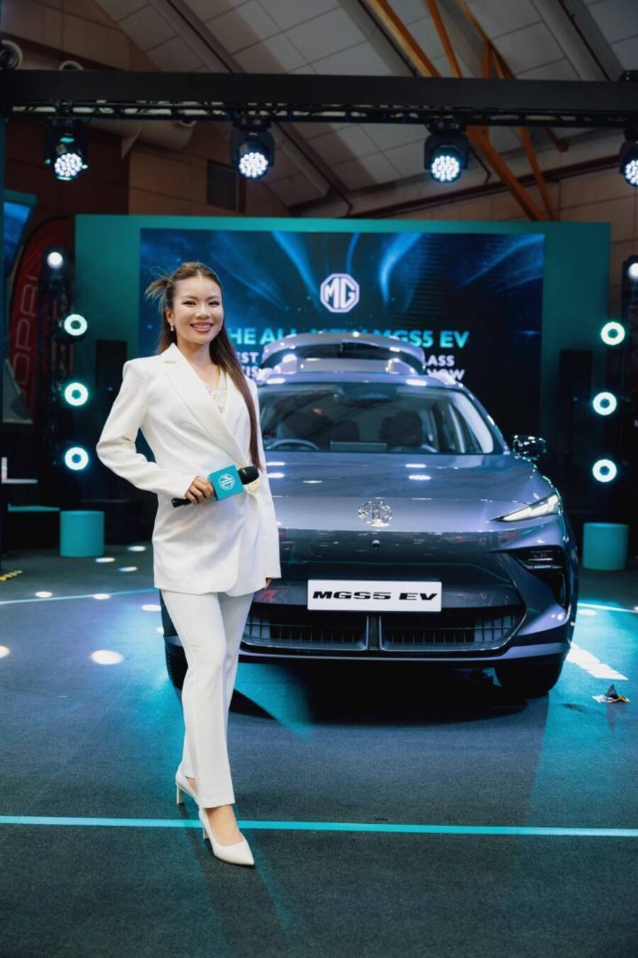Tincy Tan hosting the MG5 EV launch